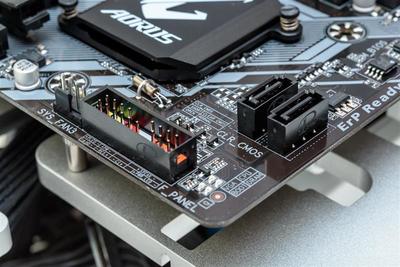 性价比终于回归 Intel廉价八代酷睿与显卡组合深度评测