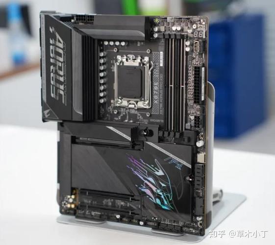在主板和显卡领域,华硕,技嘉,微星这三个牌子你一般选择哪个?为什么?